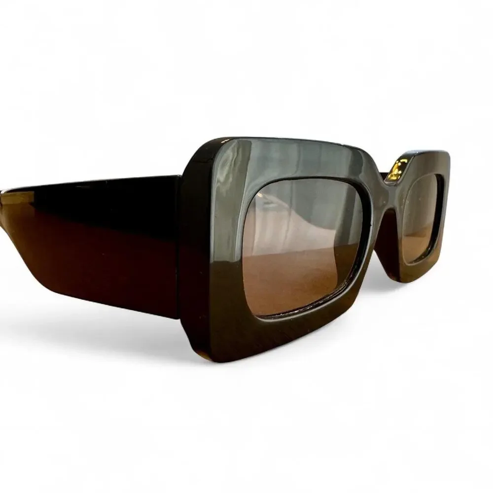 Black chunky rectangular retro sunglasses